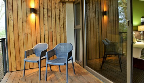 Standard Room, 1 Queen Bed