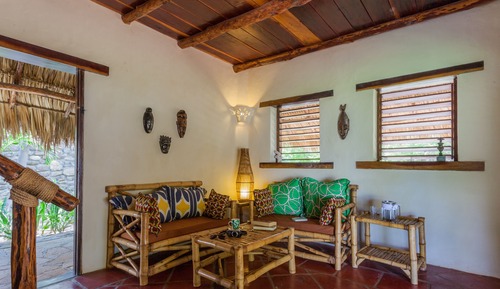 Superior Bungalow, 2 Bedrooms, Beachfront (With Fan Bungalow de 2 dormitorios)