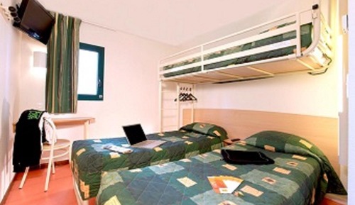 Standard Room, Multiple Beds (1 Double and 1 Single bed)