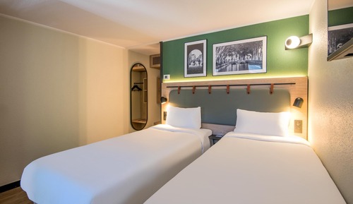Standard Room, 2 Twin Beds
