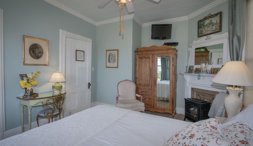 Room, 1 Queen Bed (Room 2)