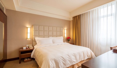 Deluxe Suite, 1 King Bed, Non Smoking