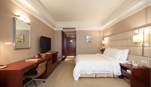 Superior Room, 1 King Bed
