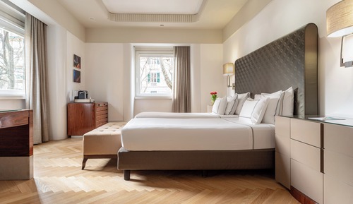 Junior Suite with Spa Access