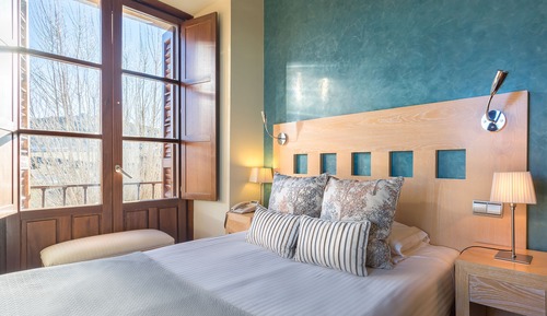 Double Room + hot tub + free wifi