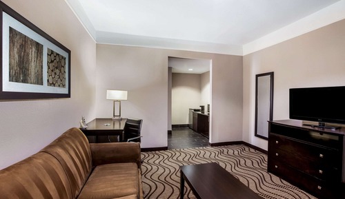 Executive Suite, 1 King Bed, Non Smoking