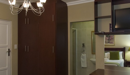 Comfort Room, 1 Bedroom (Rm 7, Double bed, garden access)