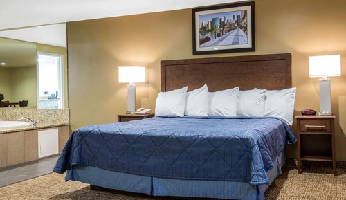 Suite, 1 King Bed, Non Smoking