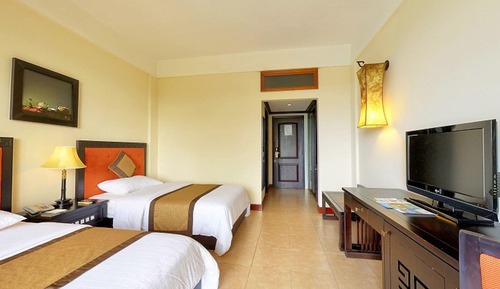 Superior King Room, Garden View