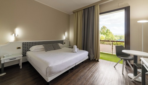 Panoramic Double Room, 1 Double or 2 Twin Beds, Balcony, Pool View (Spa Access Included)