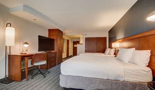 Room, 2 Queen Beds (Mobility/Hearing Accessible, Tub)