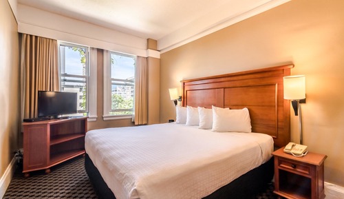Standard Room, 1 Queen Bed