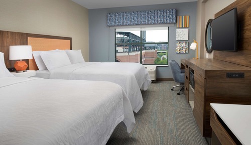 Standard room with two queen beds