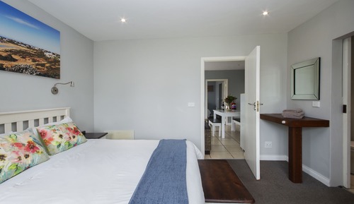 The Club - 2 Room Apartment