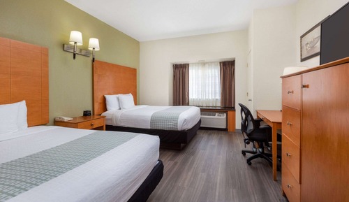 Deluxe Room, 2 Queen Beds, Non Smoking