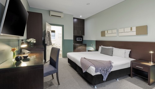 Superior Room, 1 King Bed