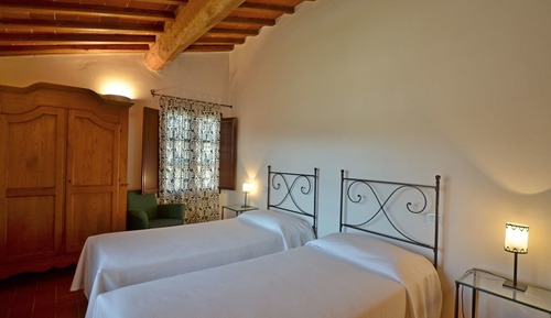 Family Villa, 3 Bedrooms, Kitchen, Garden Area (Falco)