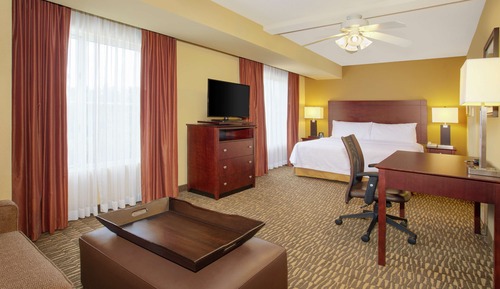 Studio, 1 King Bed, Accessible, Bathtub (Roll-in Shower)