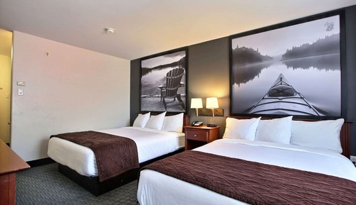 Standard Room, 2 Queen Beds and 1 Sofa Bed, Non Smoking