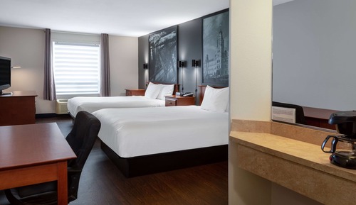 Suite, 2 Queen Beds, Non Smoking, Jetted Tub