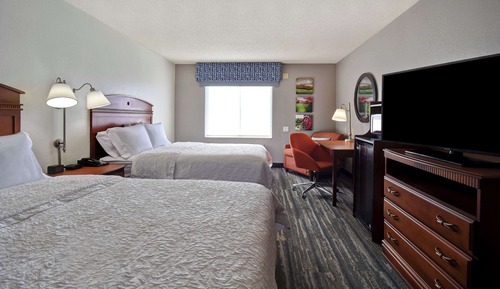 Room, 2 Queen Beds, Non Smoking (Drinks/Snacks)