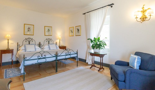 Luxury Suite, 1 King Bed with Sofa bed (Luxury Suite, second floor sofa bed)