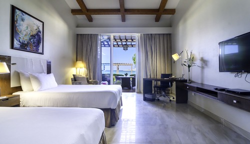 Premium Beachfront Chalet Twin Bed with Private Terrace