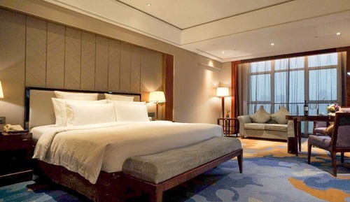 Room, 1 King Bed, City View