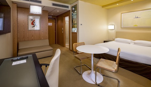 Premium Room, 1 King Bed