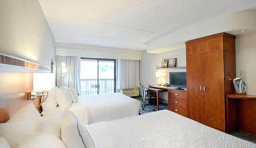 Room, 2 Queen Beds (Mobility Accessible, Tub)