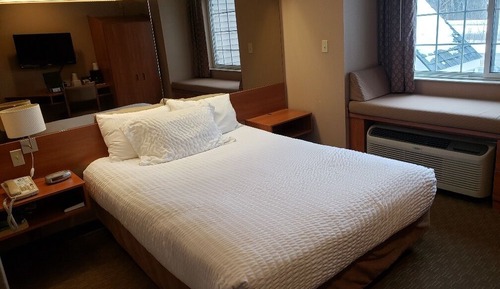 Standard Room, 1 Queen Bed