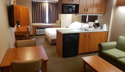 Deluxe Suite, 1 Queen Bed with Sofa bed
