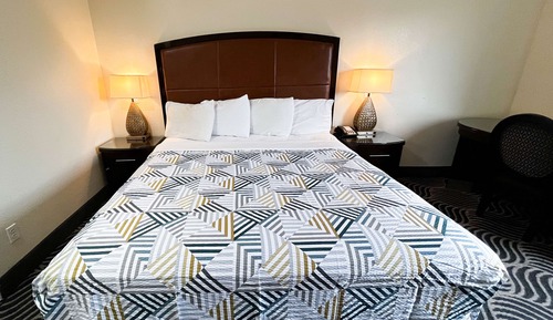 Deluxe Room, 1 King Bed, Accessible, Non Smoking