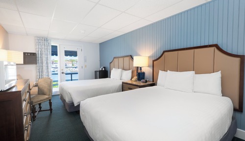 Two Queen Harbor View 2nd Floor