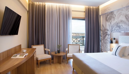 Superior Room, Partial Sea View