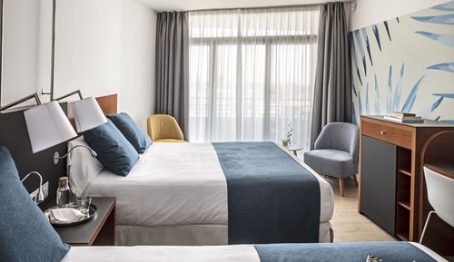 Design Triple Room (2 Adults and 1 Child)