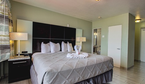 Standard Room, 1 King Bed
