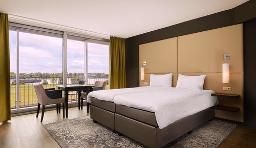 Superior Double Room, 1 King Bed, River View