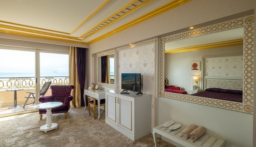 Honeymoon Room, Sea View