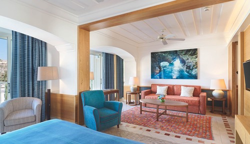 Executive Suite (Inland View)