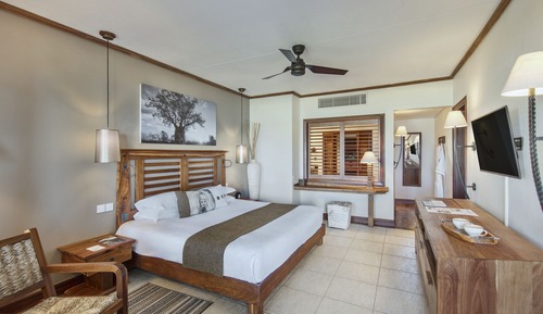 Deluxe Beachfront Ground Floor