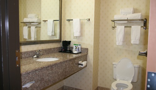 Suite, 1 King Bed, Accessible (Communication Accessible)