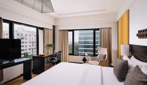 Club Corner Room