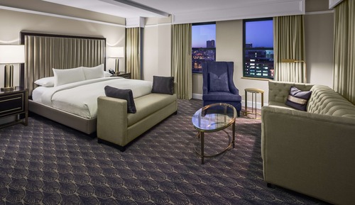 Junior Suite, 1 King Bed, Accessible
