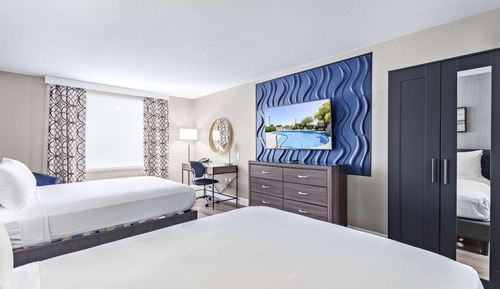 Standard Room, Multiple Beds, Refrigerator & Microwave, Park View