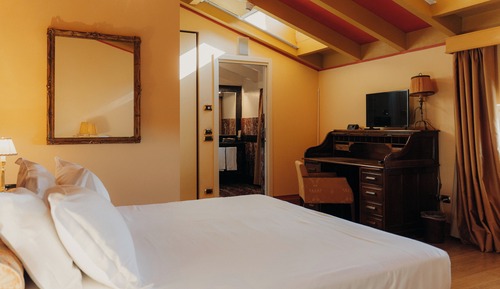 Junior Room