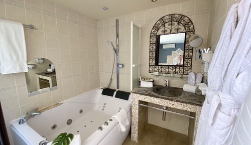 Suite (Al Hambra)