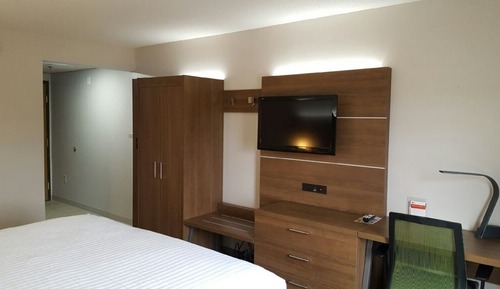 Standard Room, 1 King Bed, Accessible (Communications Accessible)