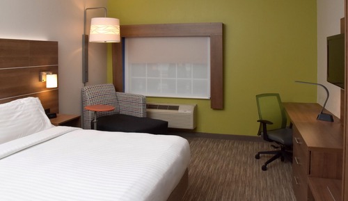 Standard Room, 1 King Bed