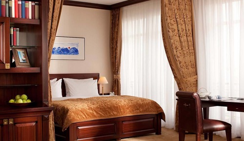 Captain's Suite Seaview